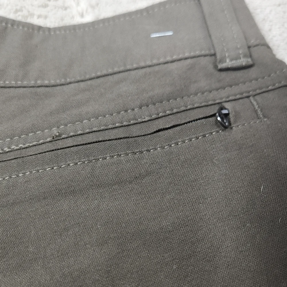 Kirkland Signature Mens Brown/Green Stretch Tech Pants - 30 X 32